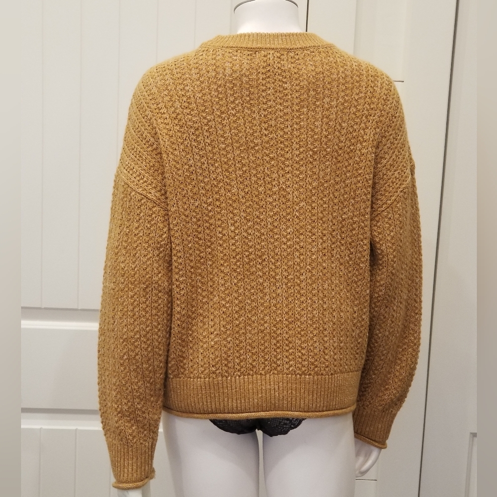 Universal Thread Sweater - Picture 2 of 4